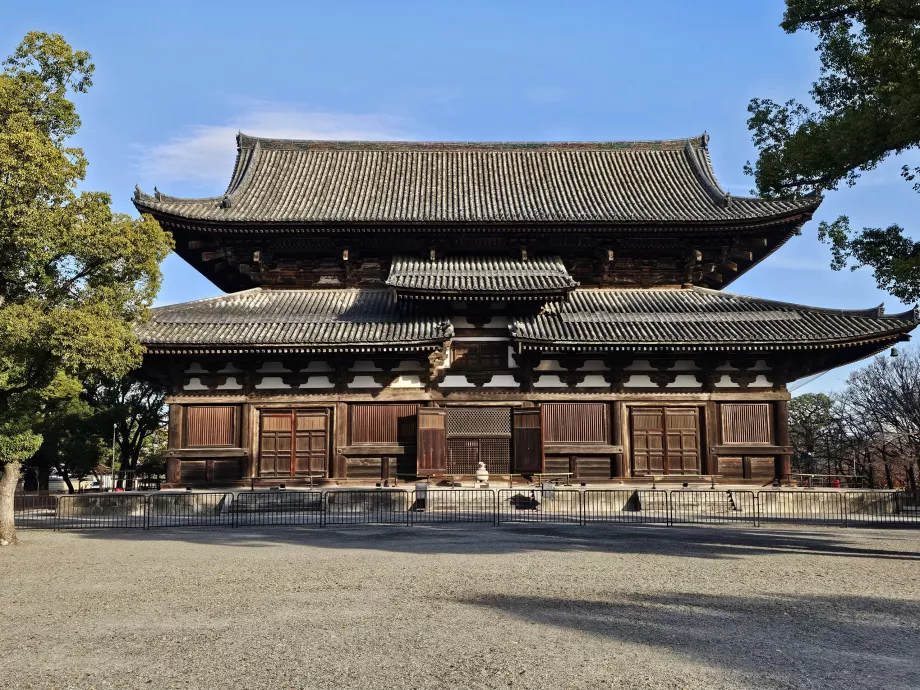 Teren świątyni To-ji