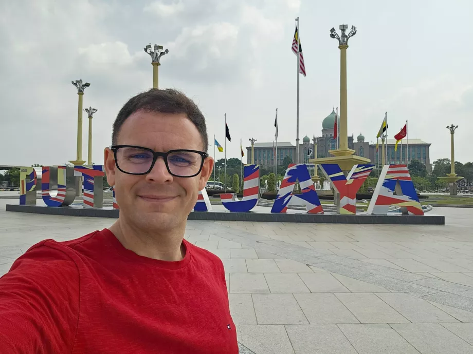 Ja przy znaku Putrajaya