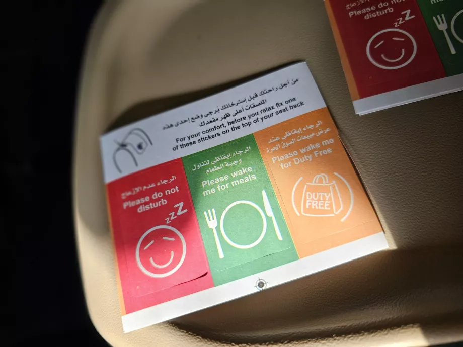 Naklejki - informacje dla personelu pokładowego