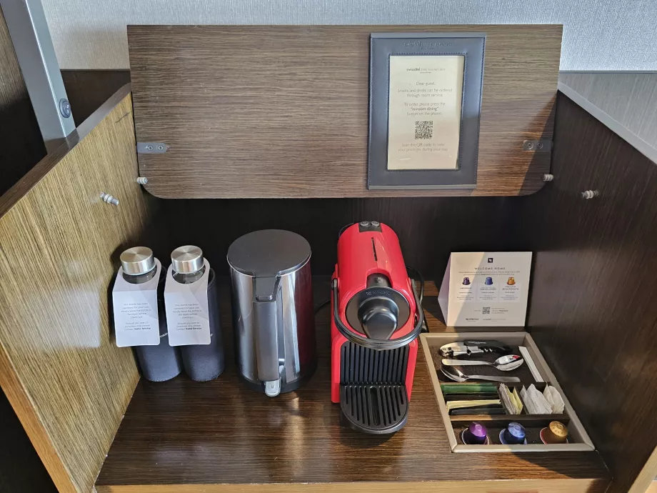 Bezpłatny ekspres do kawy i woda