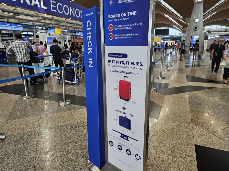 Bagaż podręczny, Malaysia Airlines