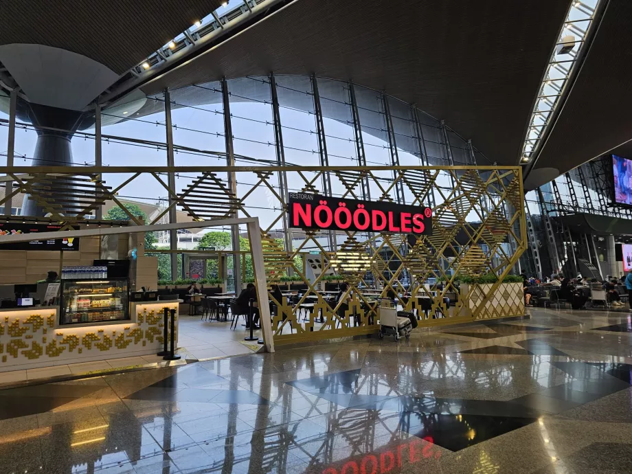 Restauracja Nööödles, strefa publiczna, Terminal 1