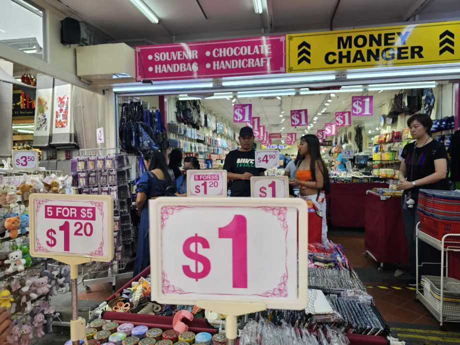 Chinatown, sklepy z pamiątkami