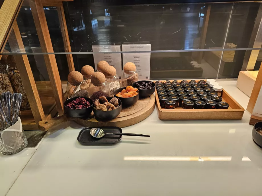 Bufet - dżemy i suszone owoce