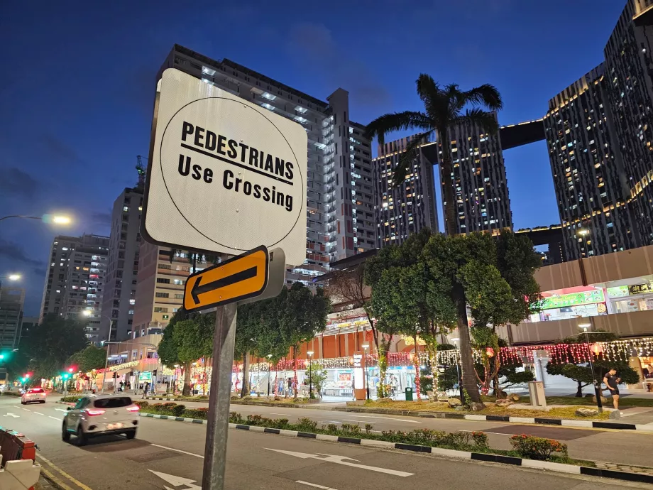 Znak informacyjny dla pieszych