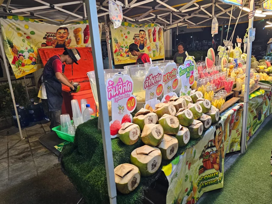 Nocny targ w Chaweng