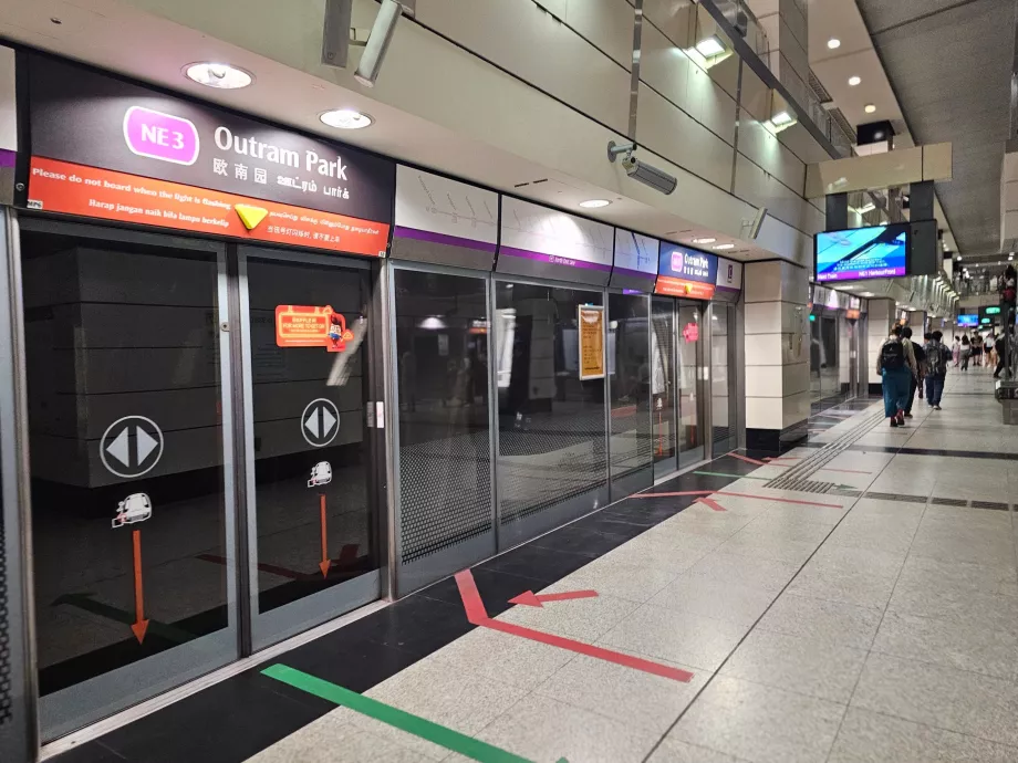 Peron na stacji metra