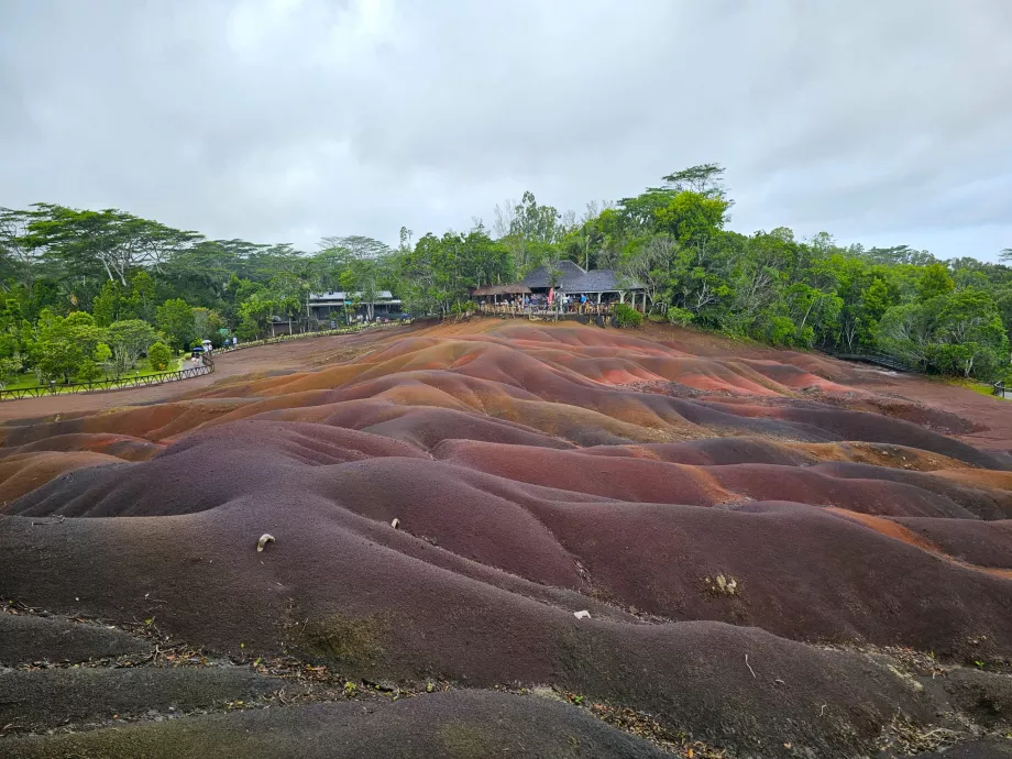 North Colored Earth, Chamarel