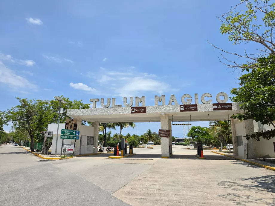 Stanowisko archeologiczne w Tulum, wejście na parking