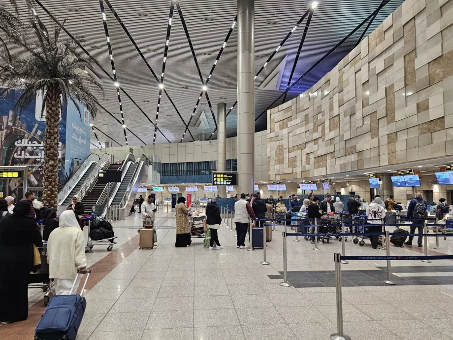 Stanowiska odprawy Terminal 2