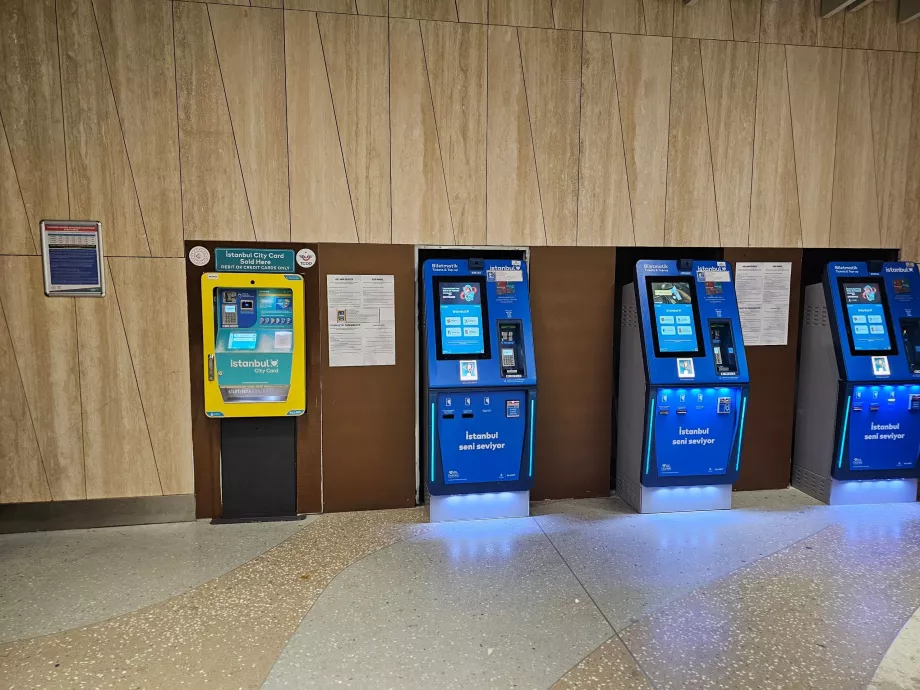 Niebieskie maszyny - Istanbulkart, żółto-turkusowe dla Istanbul City Card