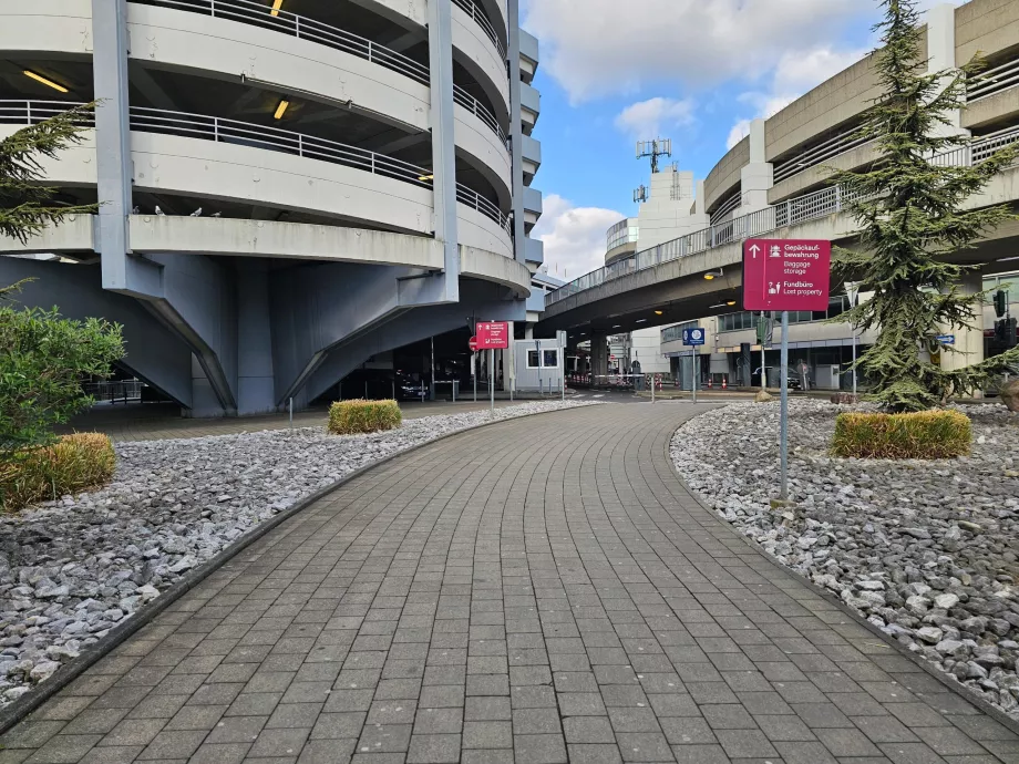 Droga do przechowalni bagażu