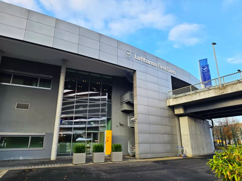 Terminal pierwszej klasy