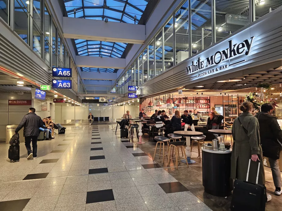 Restauracja w strefie tranzytowej