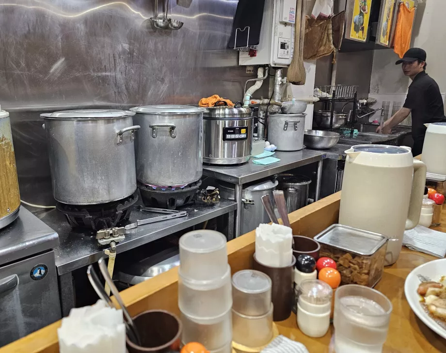 Hinoya Curry, kuchnia