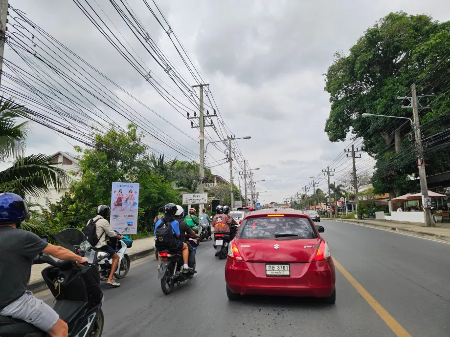 Ruch na głównej drodze wokół wyspy