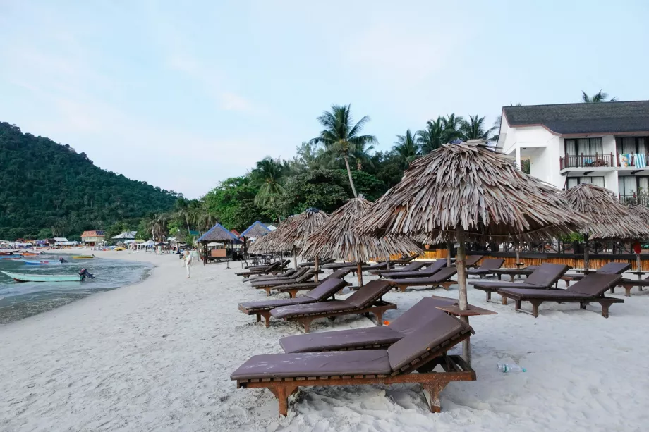 Long Beach, Perhentiany, Malezja