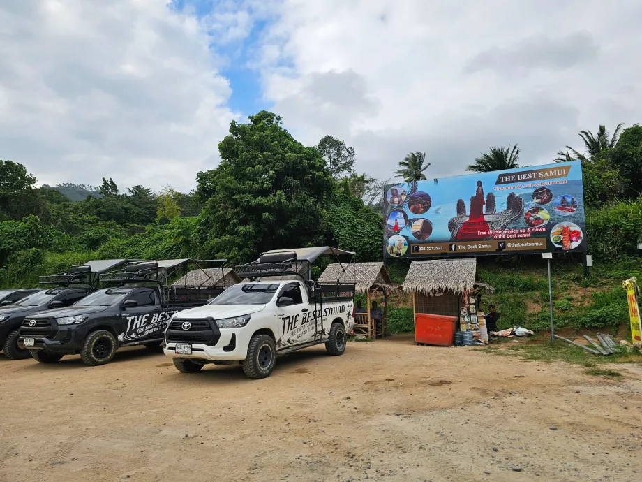 Transport jeepami do Overlap Stone 2