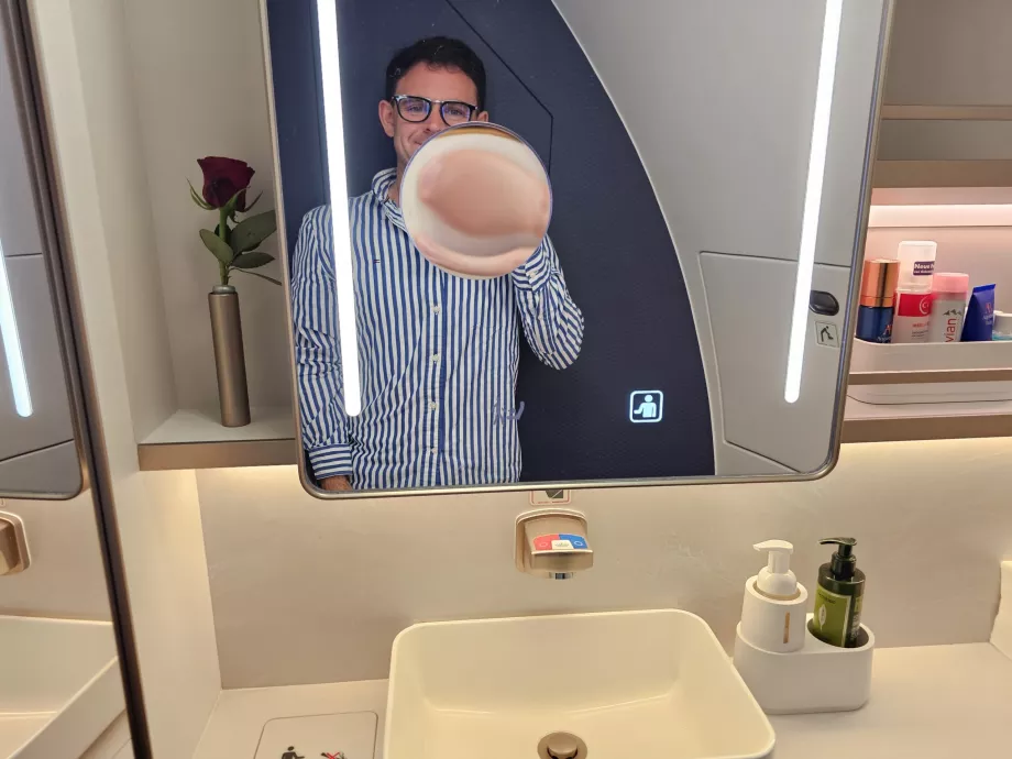 Ja w toalecie dla pasażerów pierwszej klasy