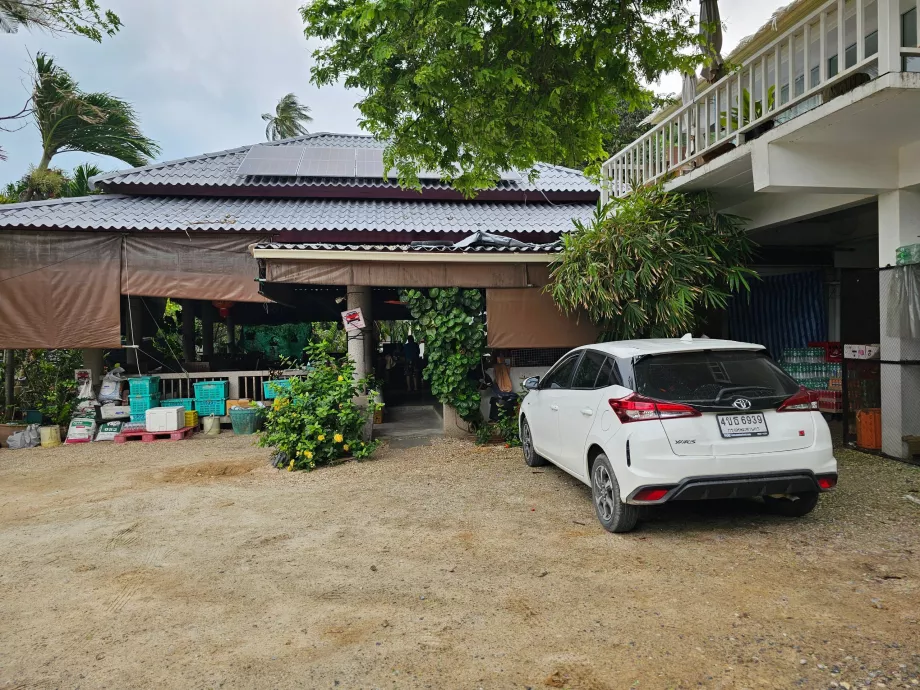 Plaża Coral Cove, parking dla samochodów