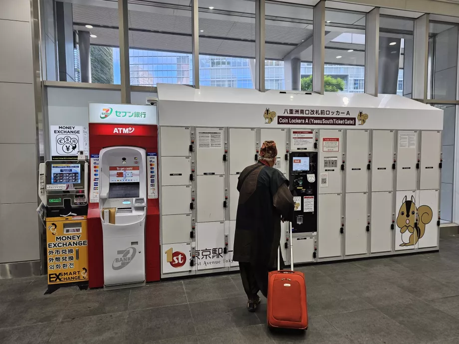 Szafki do przechowywania bagażu