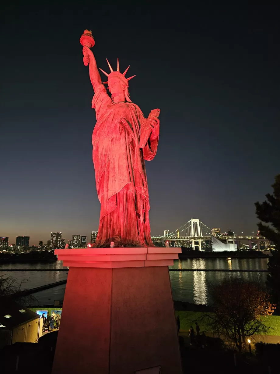Statua Wolności Odaiba