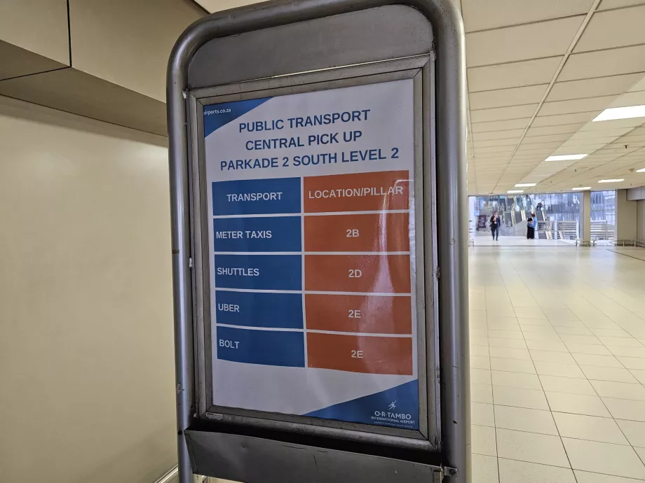 Drogowskaz na parkingu