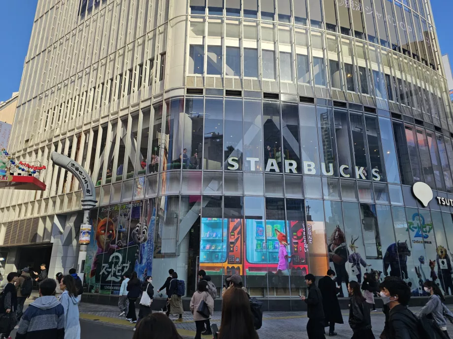 Starbucks w Shibuya Junction
