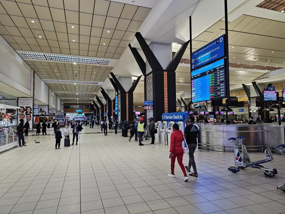 Terminal B, odprawa