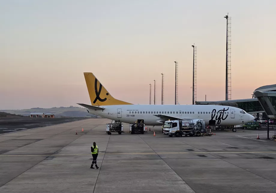Boeing 737 na lotnisku w Durbanie