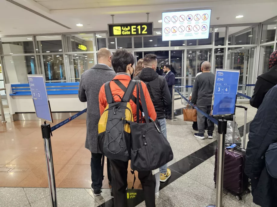 Wejście na pokład według strefy