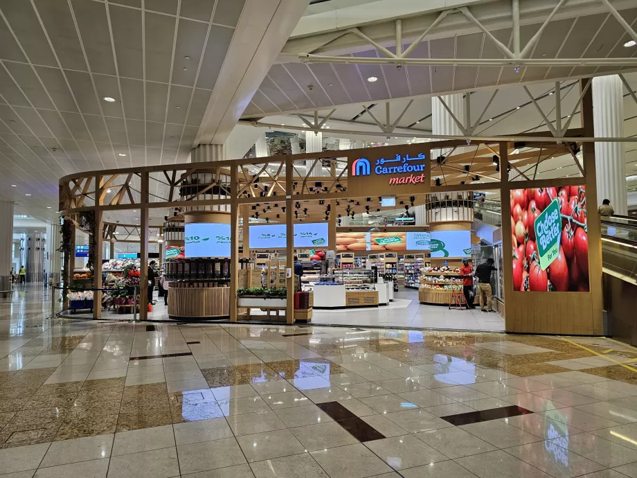 Carrefour, strefa publiczna, Terminal 3