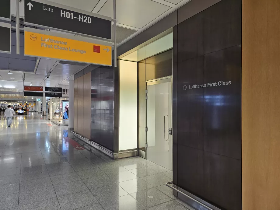 Salon pierwszej klasy (terminal główny)