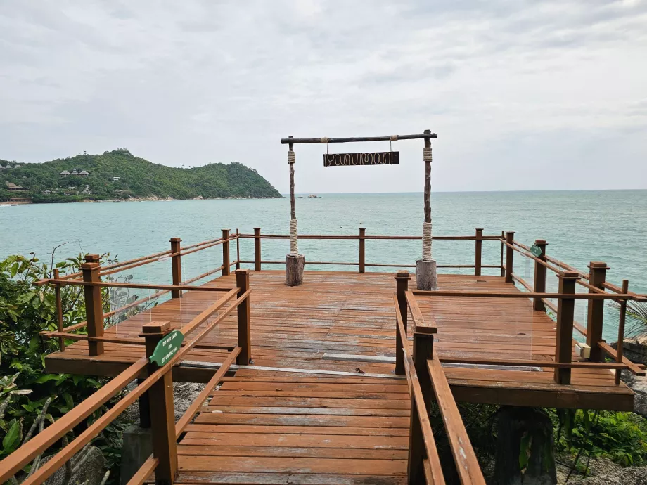 Molo z widokiem na morze