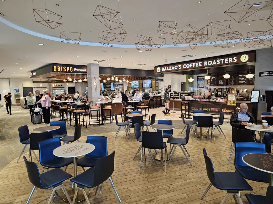 Restauracja w części tranzytowej