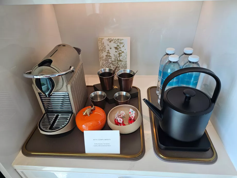 Ekspres do kawy i czajnik