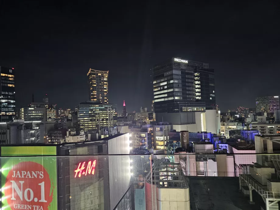 Zewnętrzny taras restauracji Gallery 11