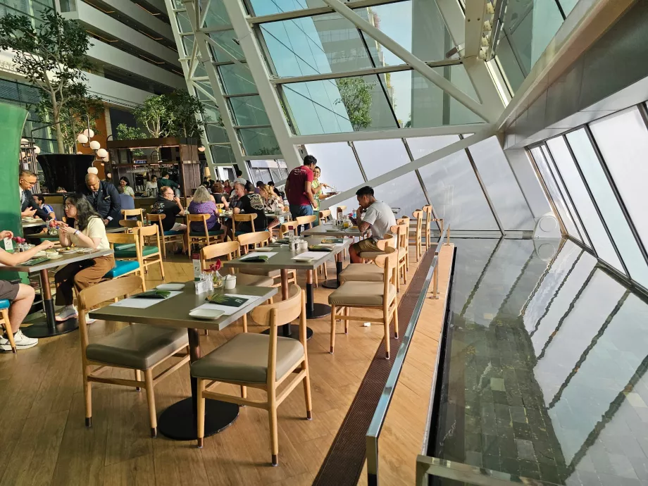 Śniadanie w restauracji Rise