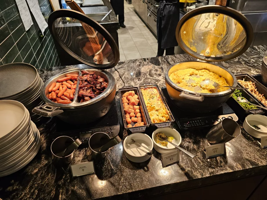 Śniadanie - ciepłe posiłki