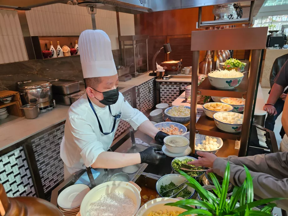 Śniadanie w restauracji Rise