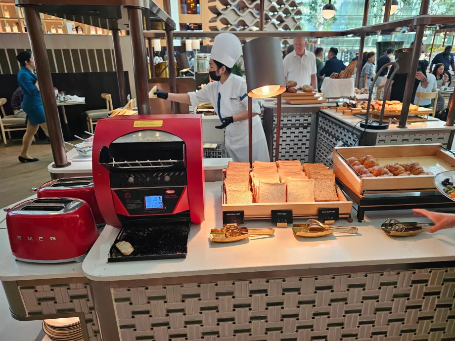 Śniadanie w restauracji Rise