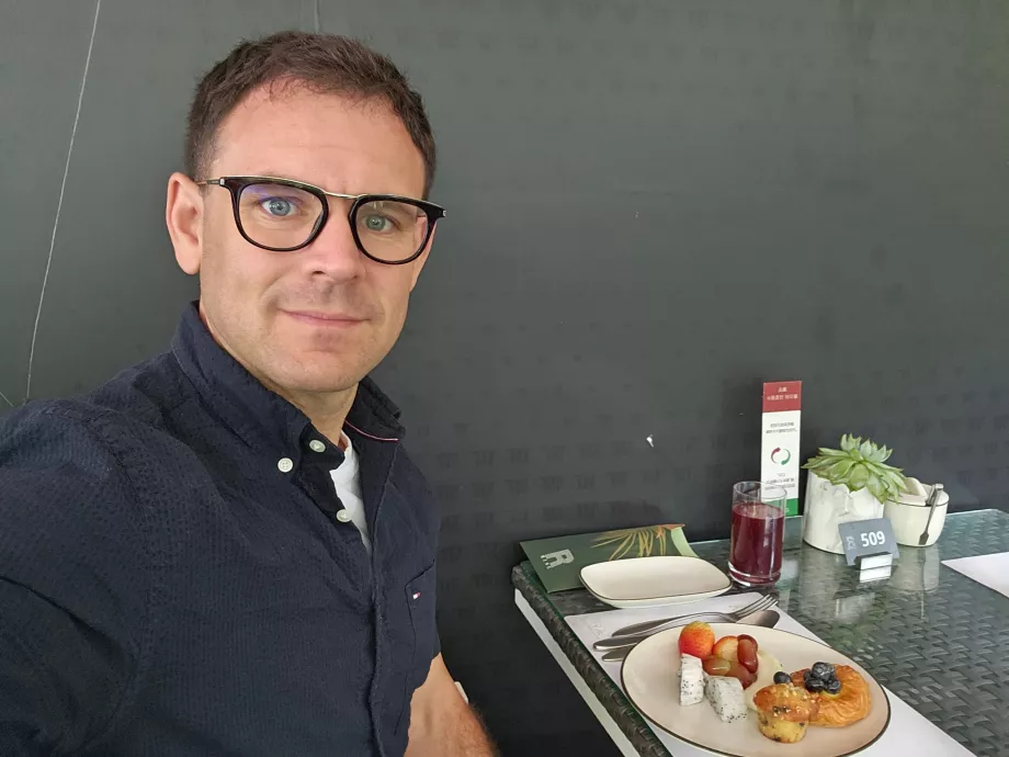 Śniadanie w restauracji Rise