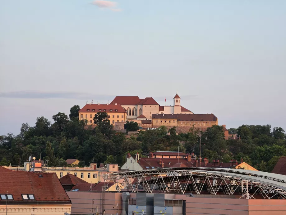 Špilberk o wschodzie słońca