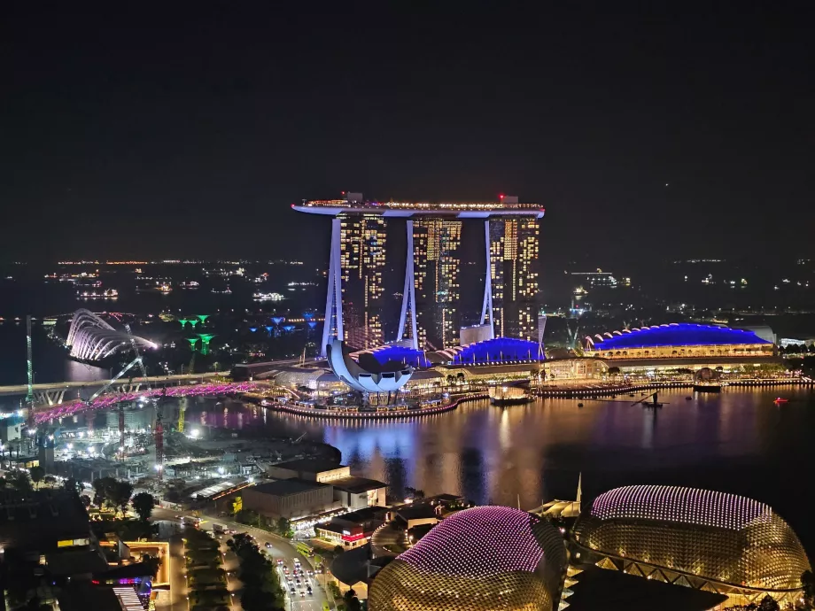 Nocny widok z pokoju