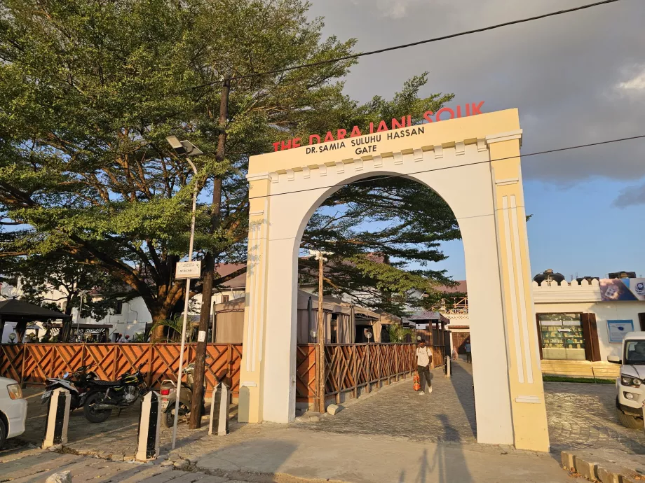 Brama do Darajani Souk