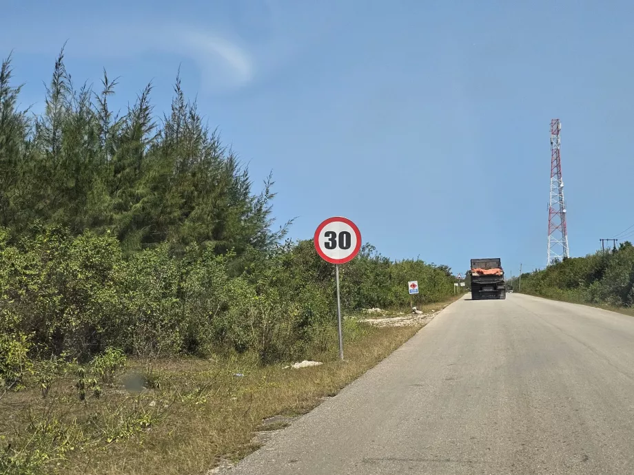 Znak ograniczenia prędkości