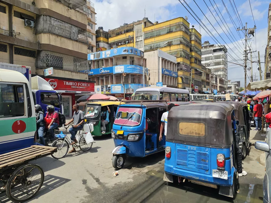 Droga do Kariakoo Market