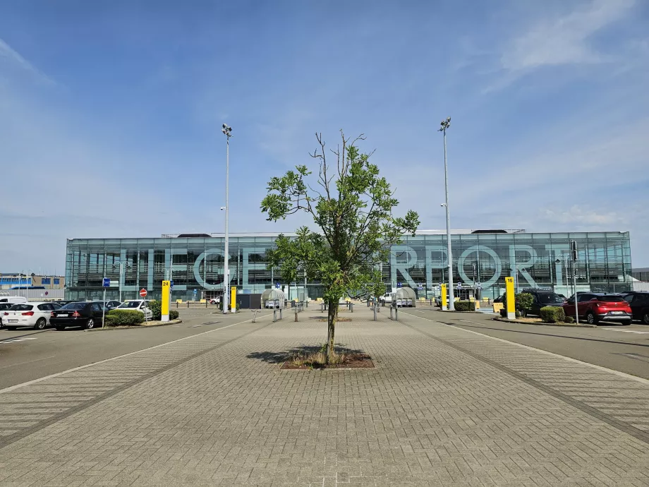 Terminal lotniska LGG
