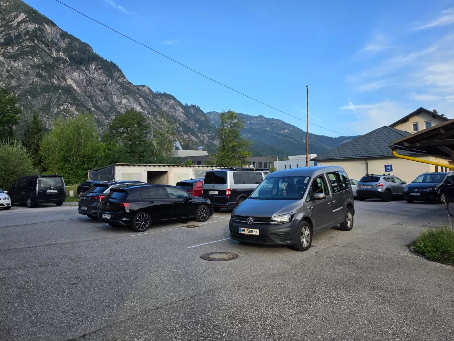 Parking typu „Park and Ride” przy dworcu kolejowym