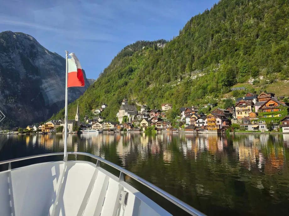 Widok na Hallstatt z promu